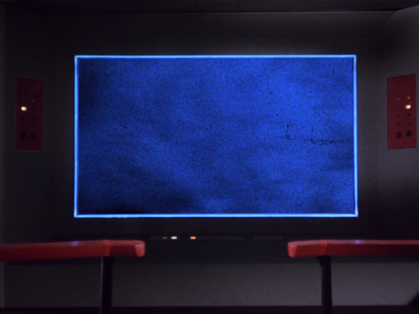 ariane179254_StarTrek_1x04_TheNakedTime_2527.jpg