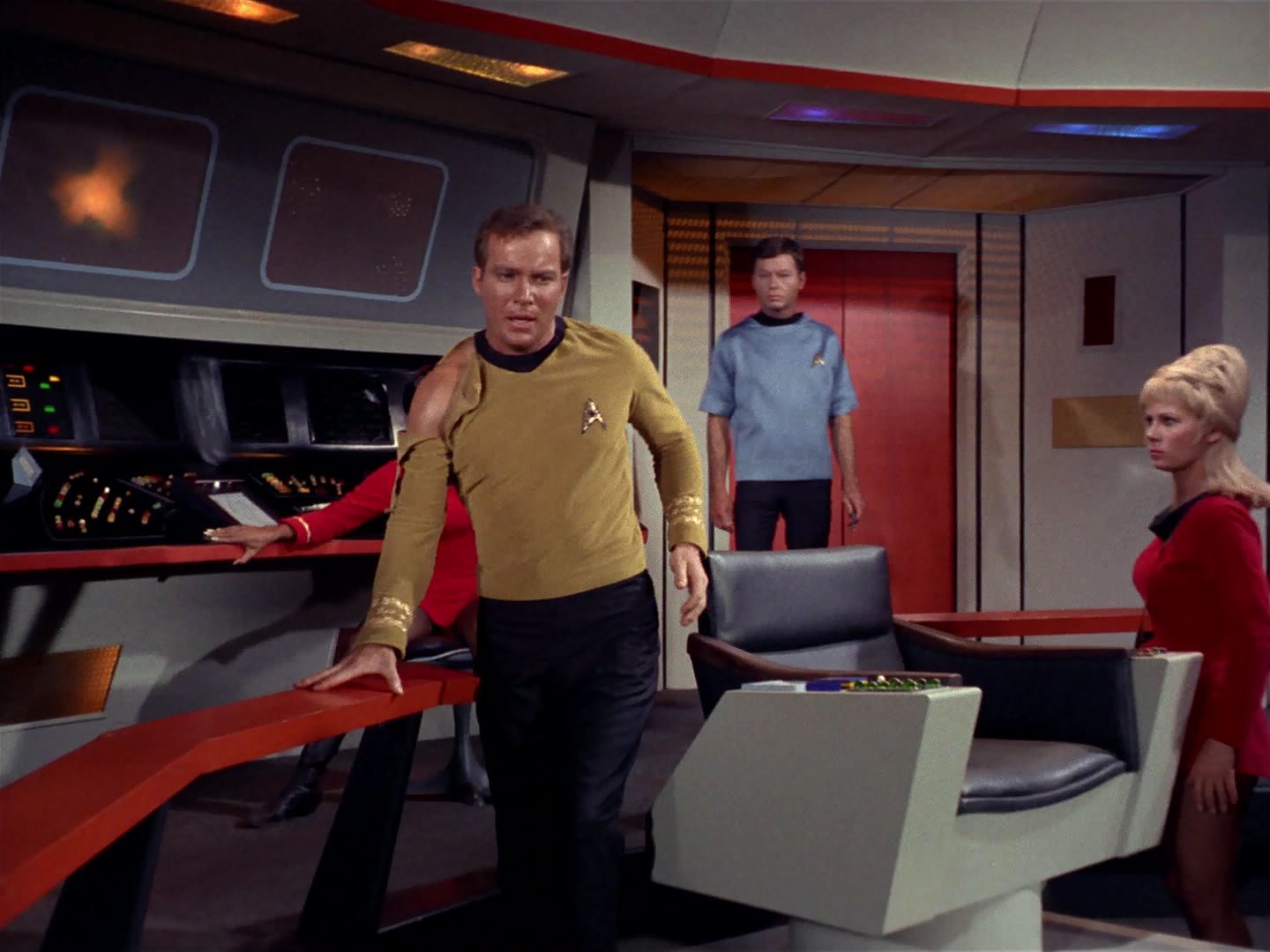 ariane179254_StarTrek_1x04_TheNakedTime_2542.jpg