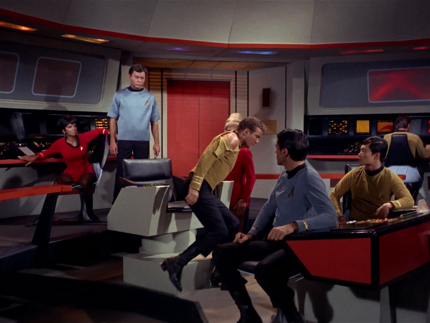 ariane179254_StarTrek_1x04_TheNakedTime_2547.jpg