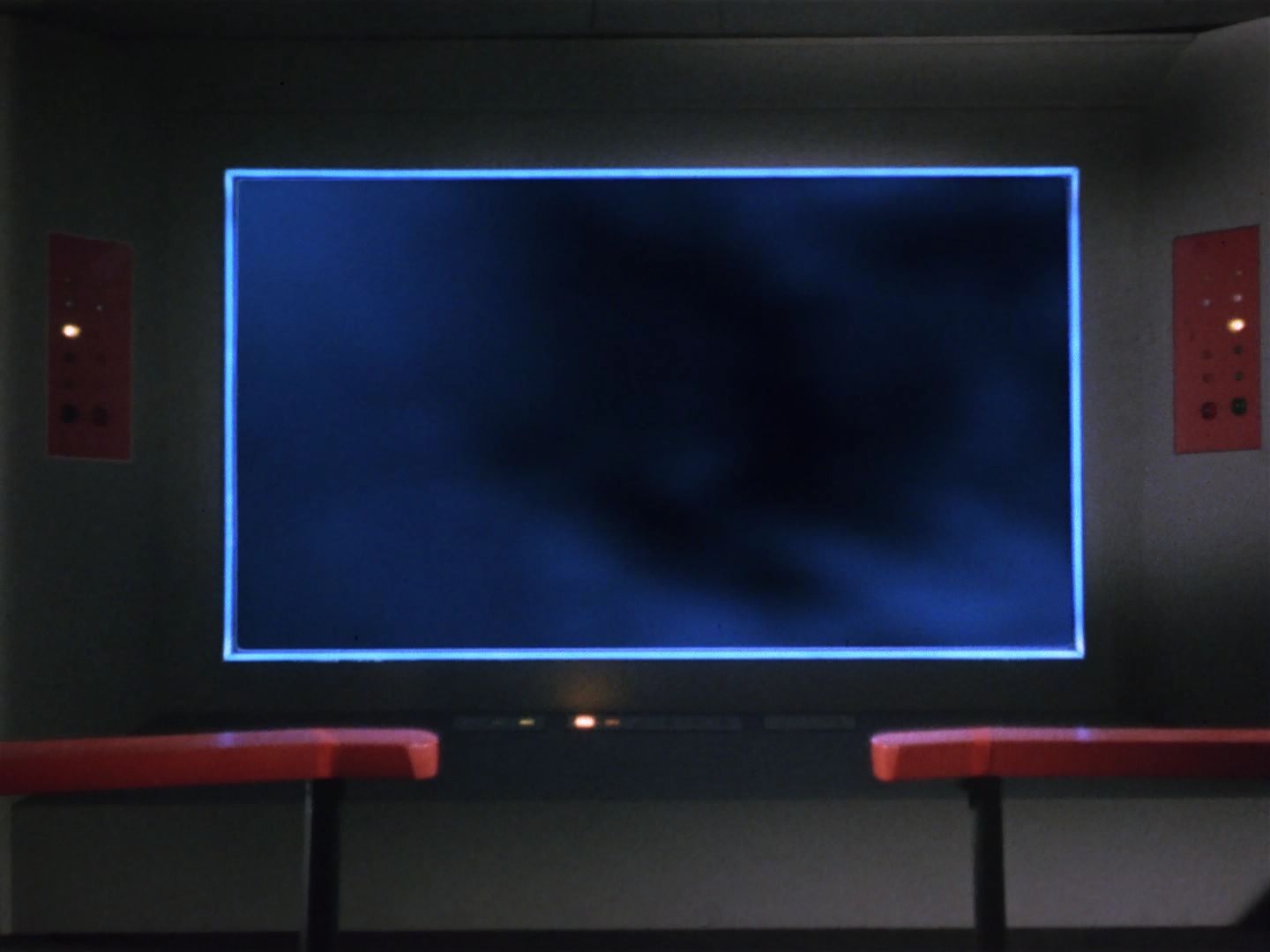 ariane179254_StarTrek_1x04_TheNakedTime_2556.jpg