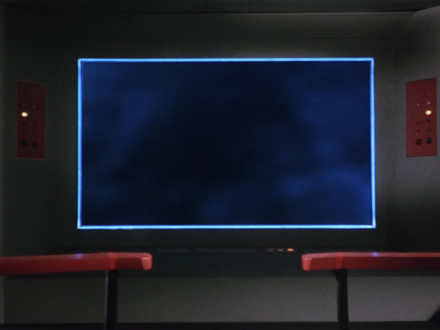 ariane179254_StarTrek_1x04_TheNakedTime_2572.jpg