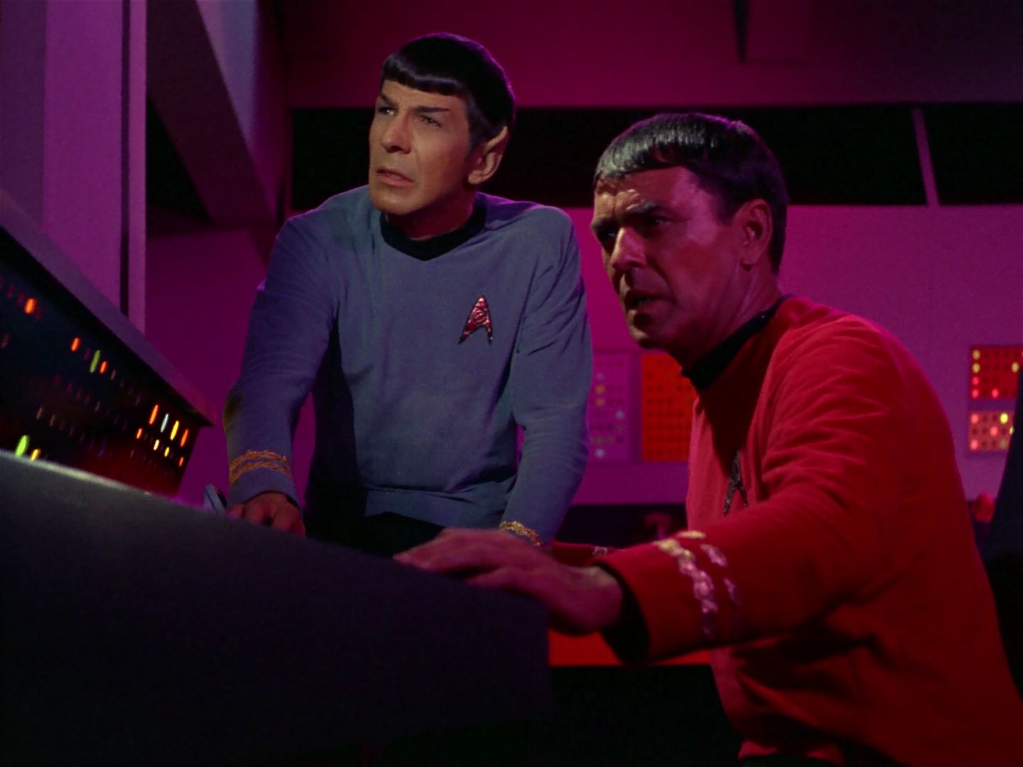 ariane179254_StarTrek_1x04_TheNakedTime_2596.jpg