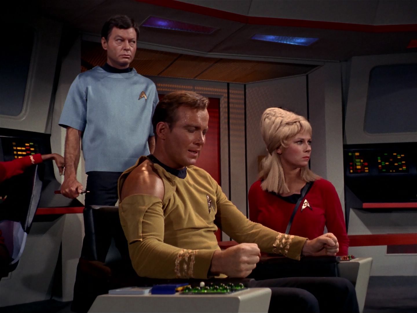 ariane179254_StarTrek_1x04_TheNakedTime_2598.jpg