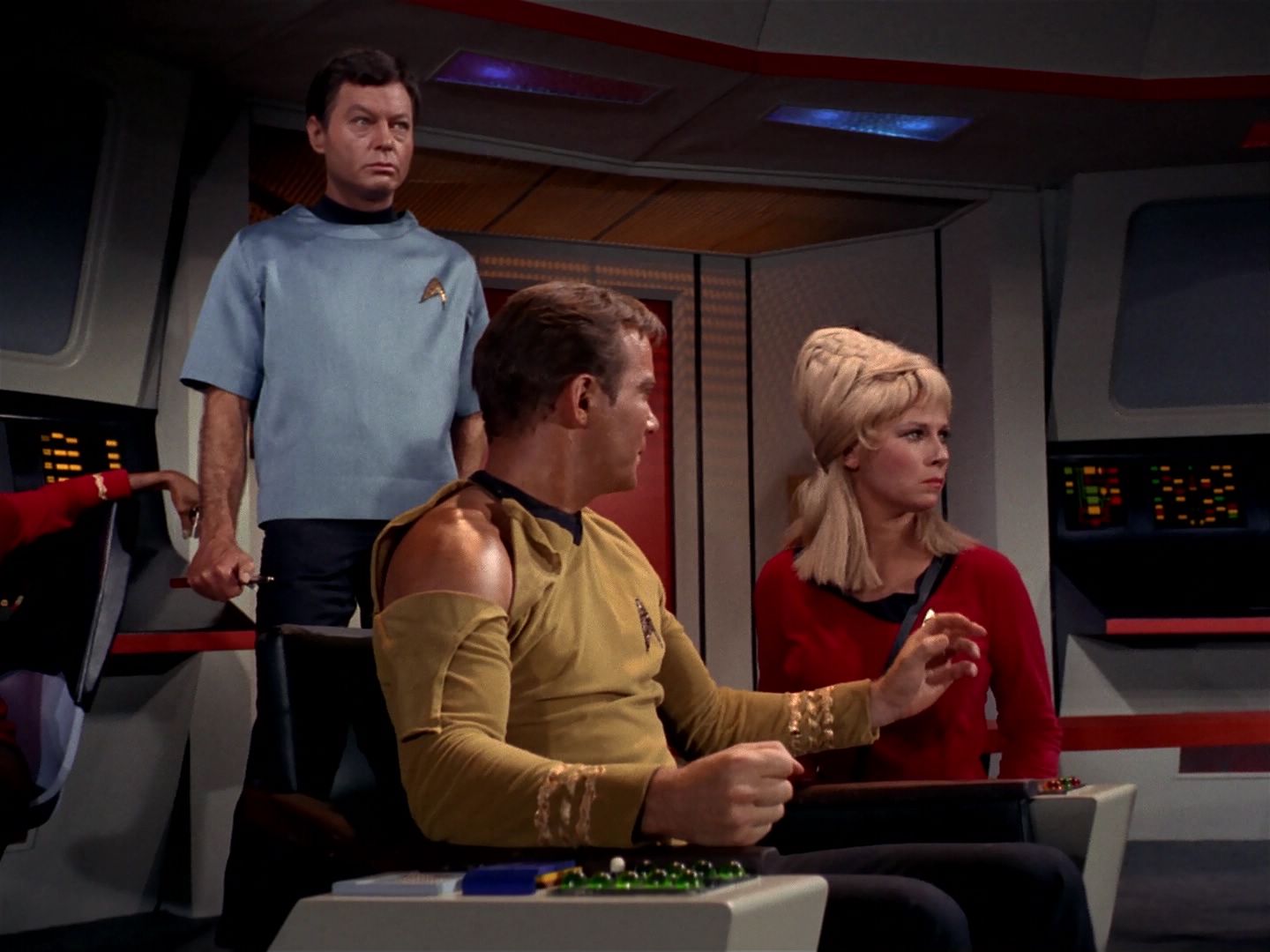 ariane179254_StarTrek_1x04_TheNakedTime_2600.jpg