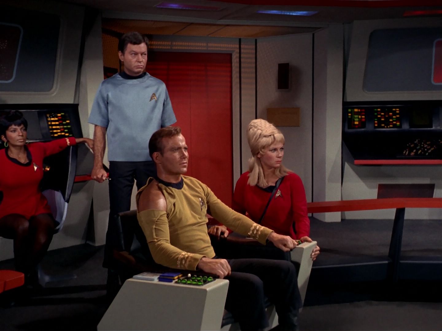 ariane179254_StarTrek_1x04_TheNakedTime_2639.jpg