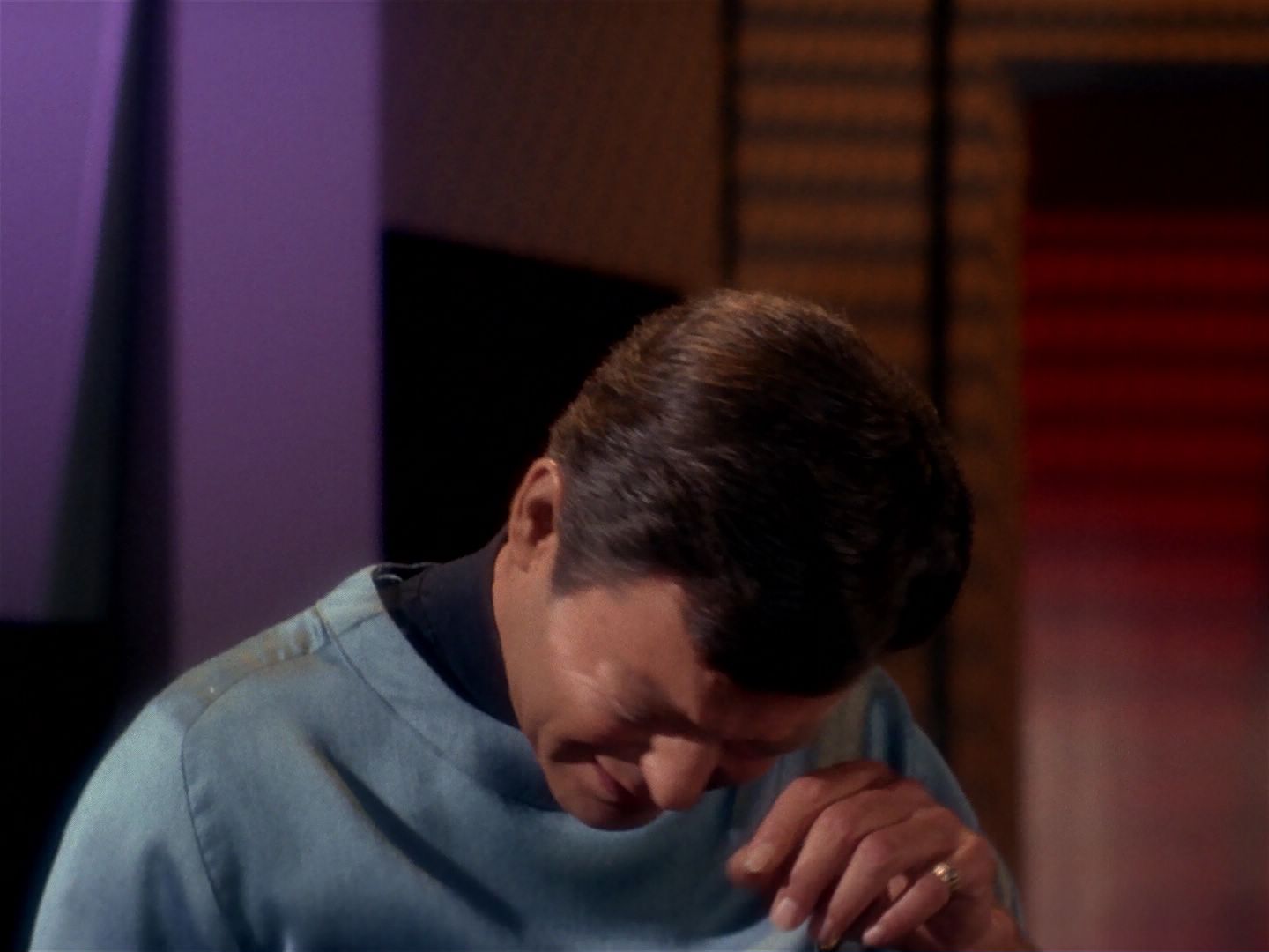 ariane179254_StarTrek_1x04_TheNakedTime_2658.jpg
