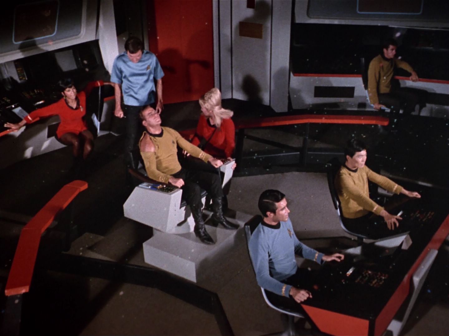 ariane179254_StarTrek_1x04_TheNakedTime_2667.jpg