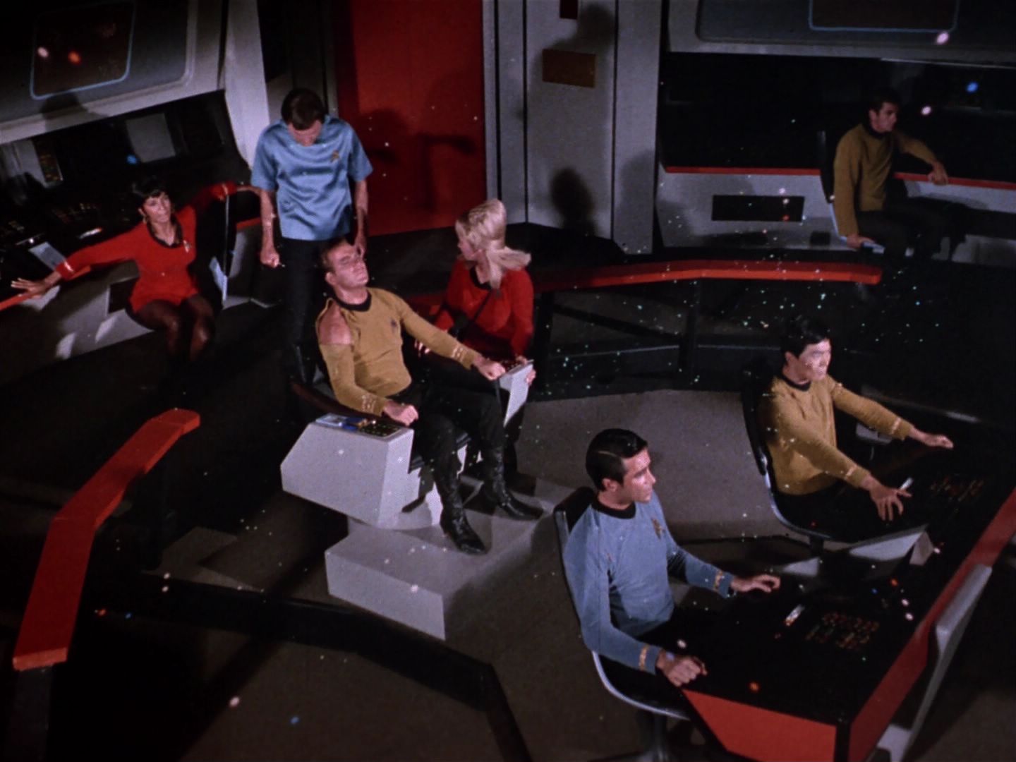 ariane179254_StarTrek_1x04_TheNakedTime_2668.jpg