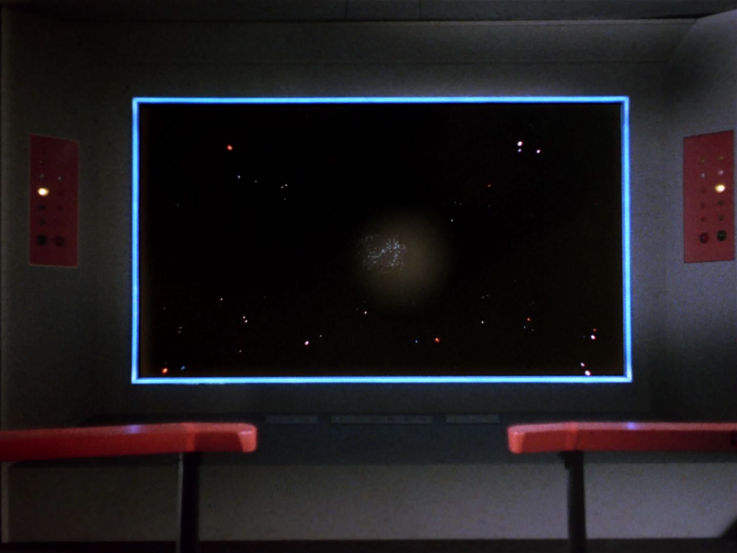 ariane179254_StarTrek_1x04_TheNakedTime_2681.jpg