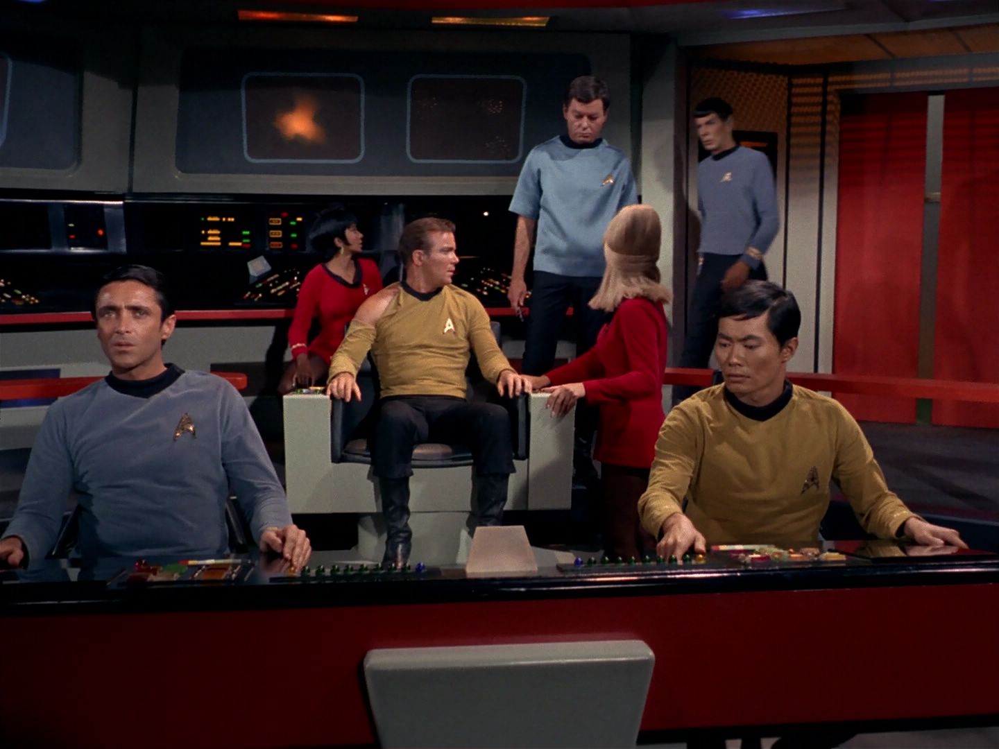 ariane179254_StarTrek_1x04_TheNakedTime_2697.jpg