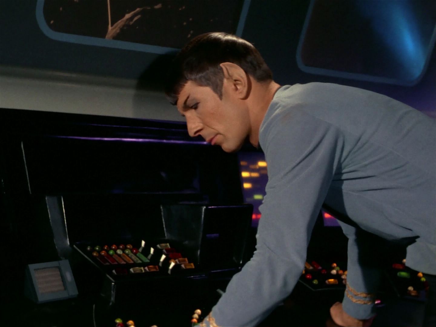 ariane179254_StarTrek_1x04_TheNakedTime_2741.jpg