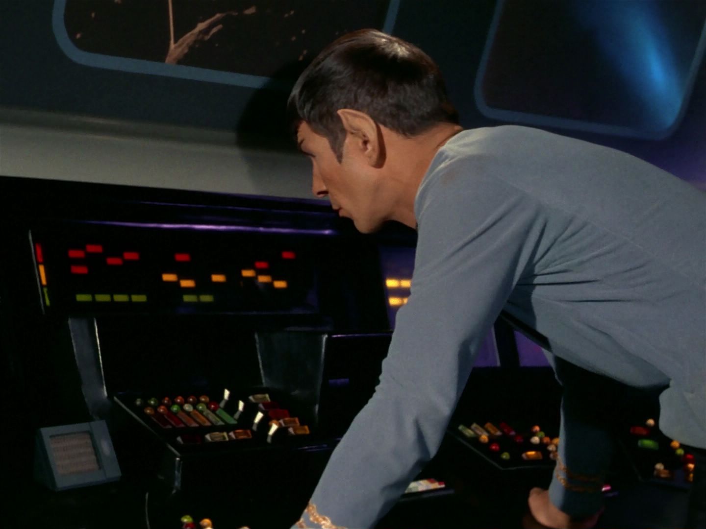 ariane179254_StarTrek_1x04_TheNakedTime_2742.jpg