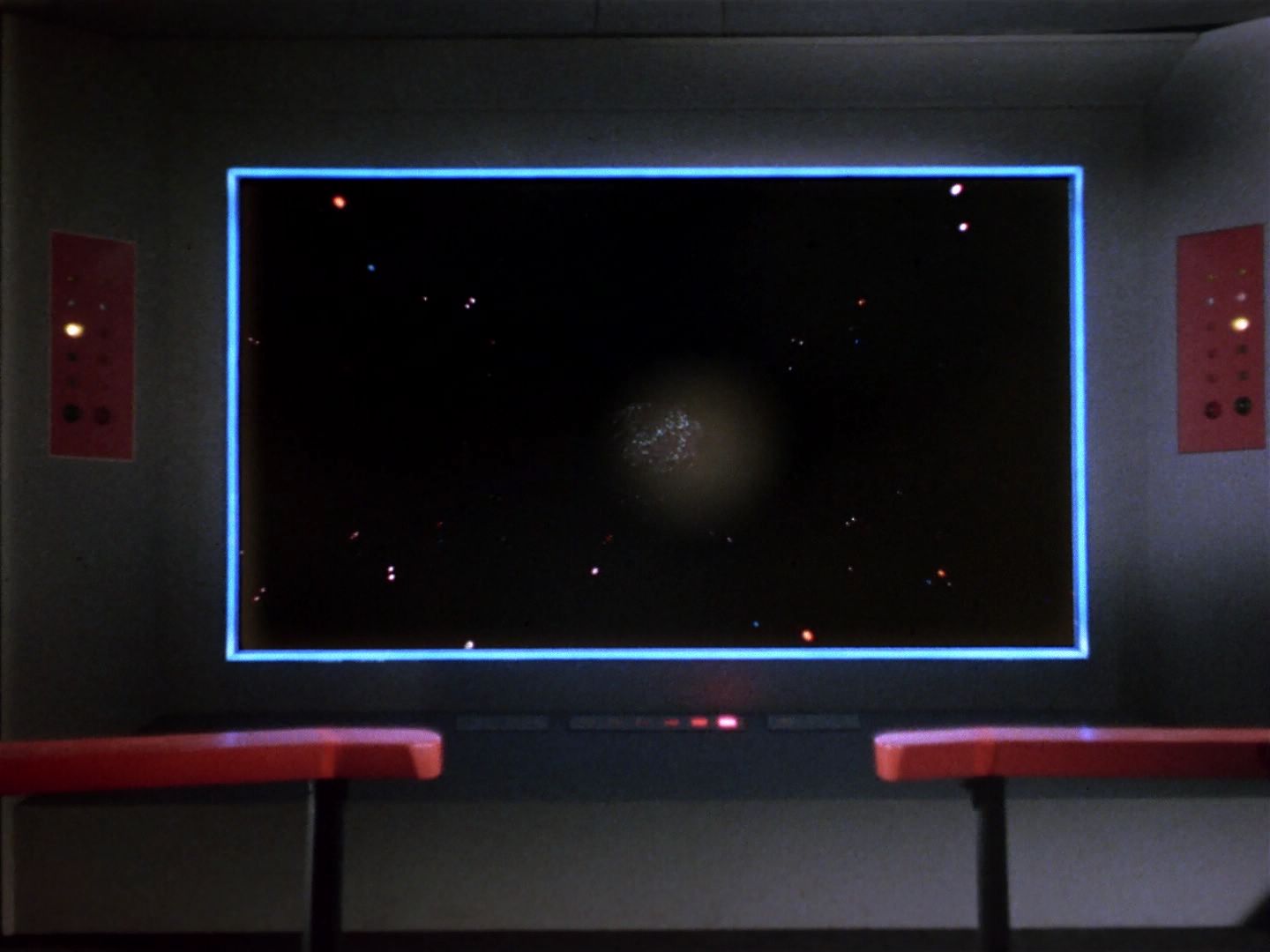 ariane179254_StarTrek_1x04_TheNakedTime_2751.jpg