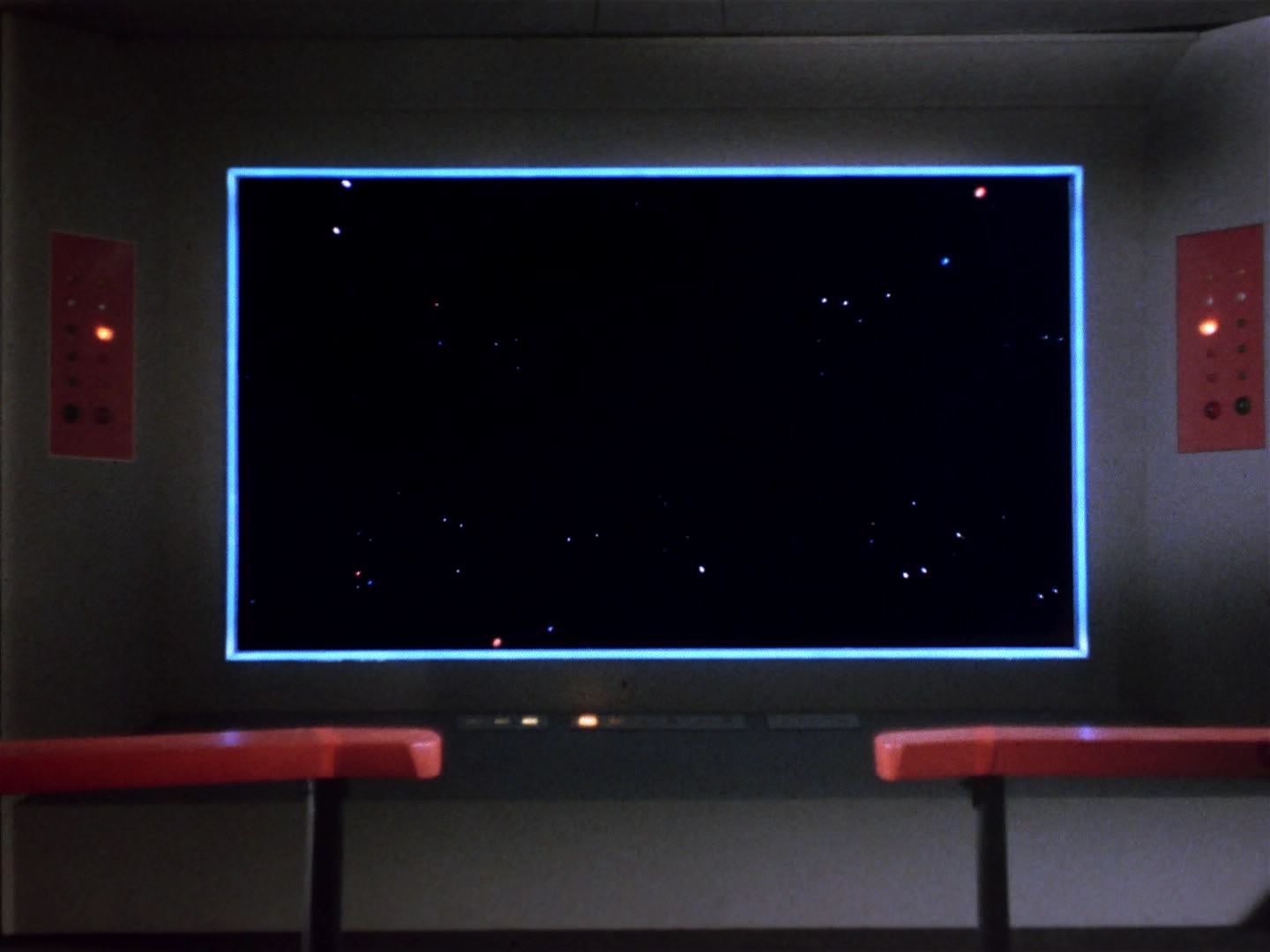 ariane179254_StarTrek_1x04_TheNakedTime_2766.jpg