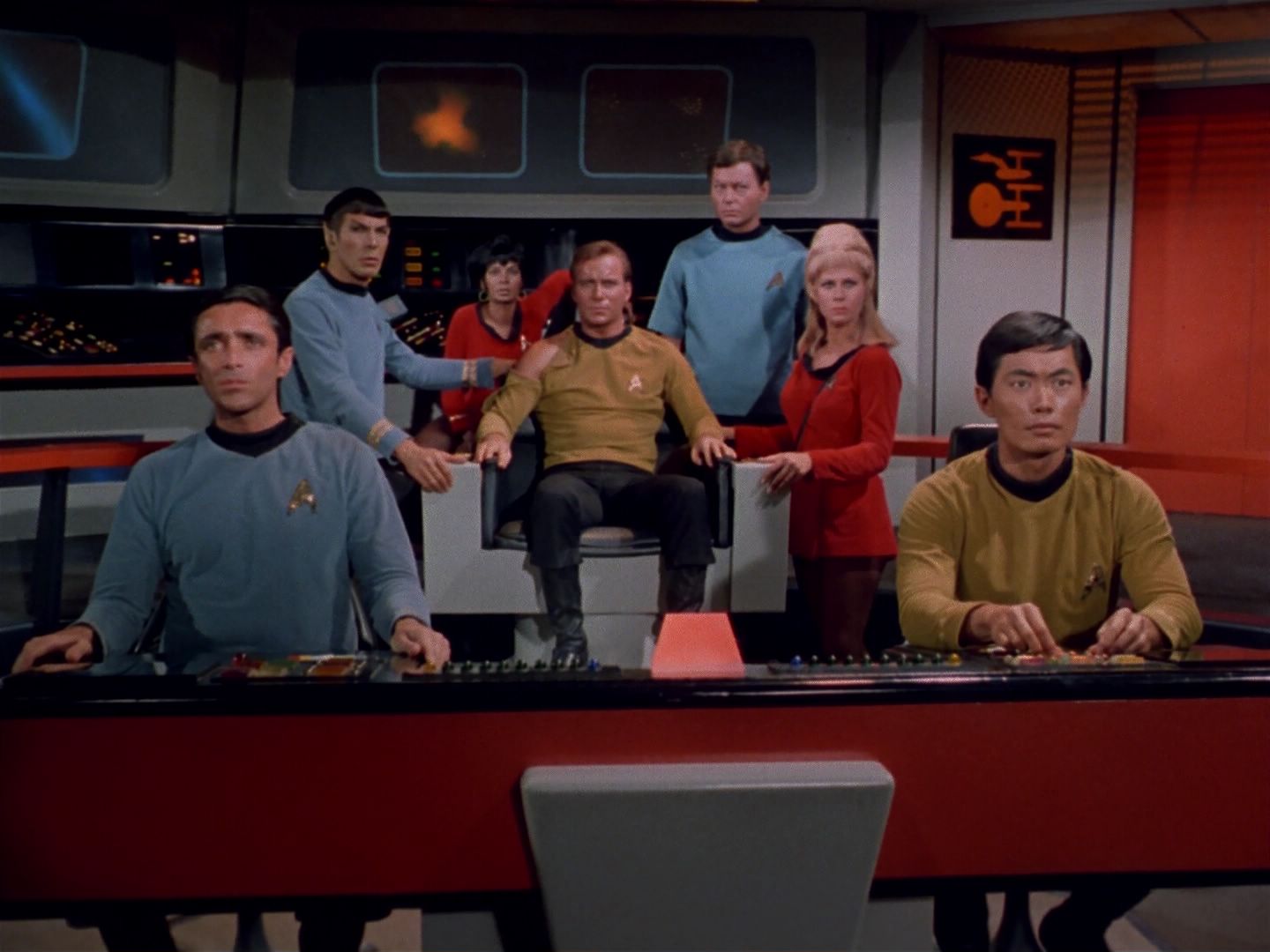 ariane179254_StarTrek_1x04_TheNakedTime_2825.jpg