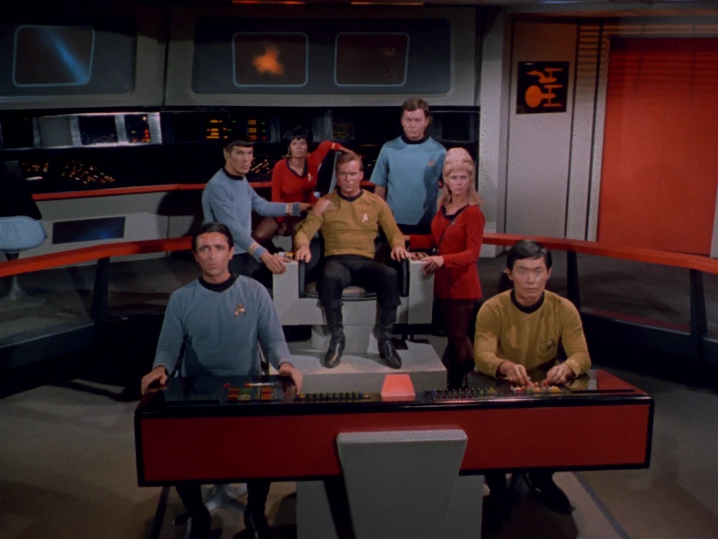 ariane179254_StarTrek_1x04_TheNakedTime_2829.jpg