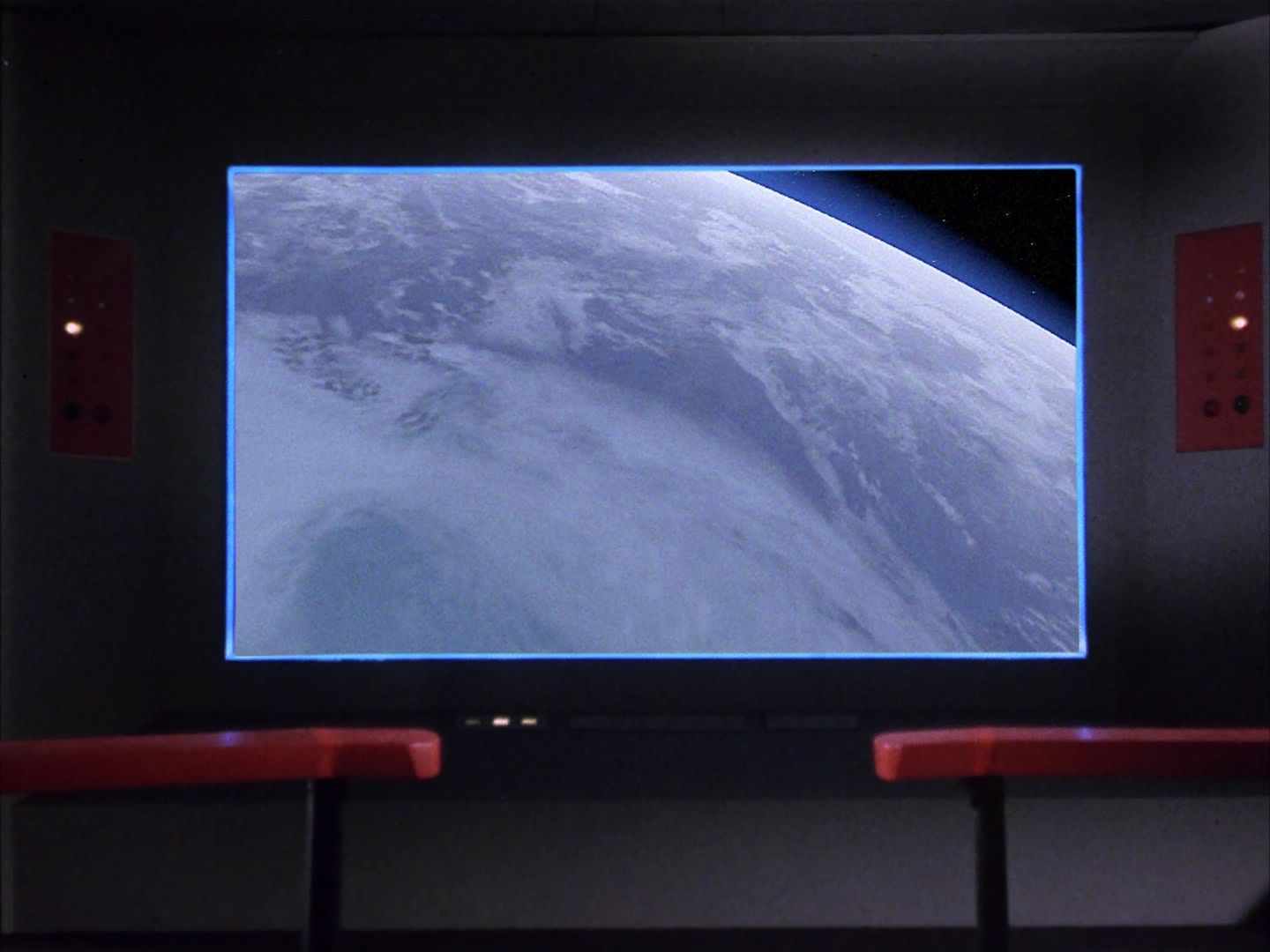 ariane179254_StarTrek_1x04_TheNakedTime-NewEffects_2296.jpg