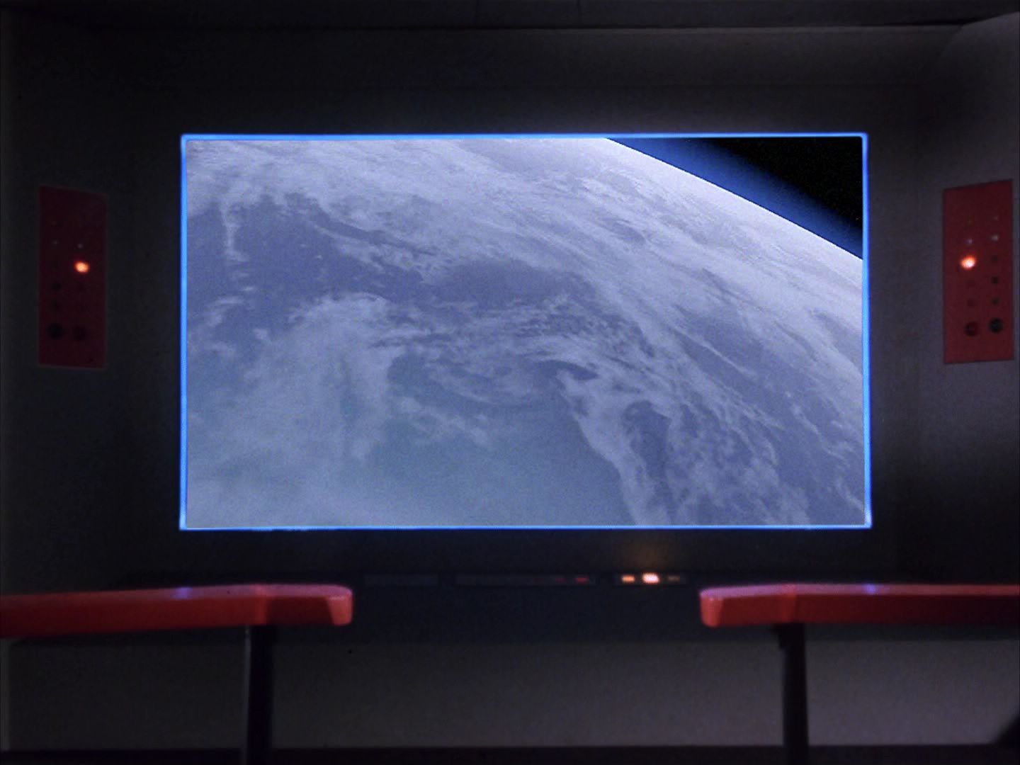 ariane179254_StarTrek_1x04_TheNakedTime-NewEffects_2299.jpg