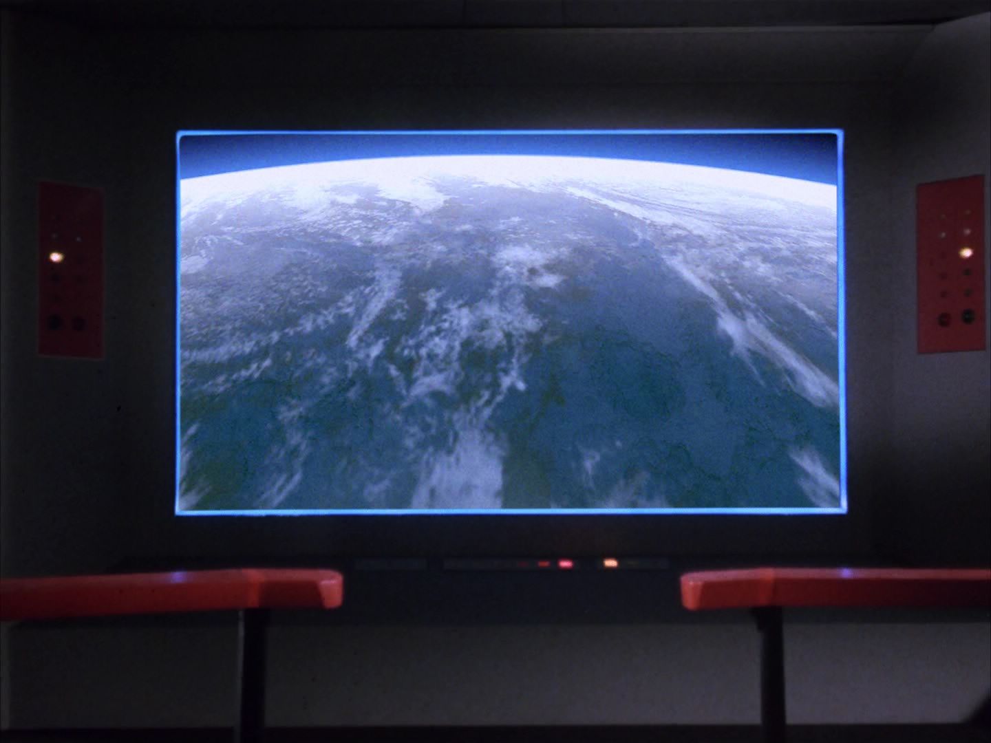 ariane179254_StarTrek_1x04_TheNakedTime-NewEffects_2783.jpg