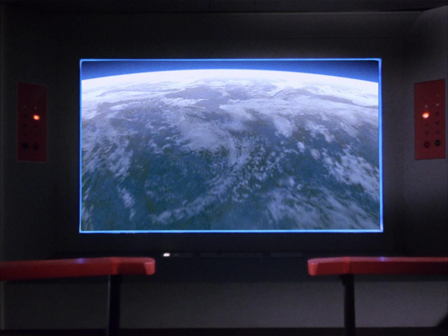 ariane179254_StarTrek_1x04_TheNakedTime-NewEffects_2784.jpg