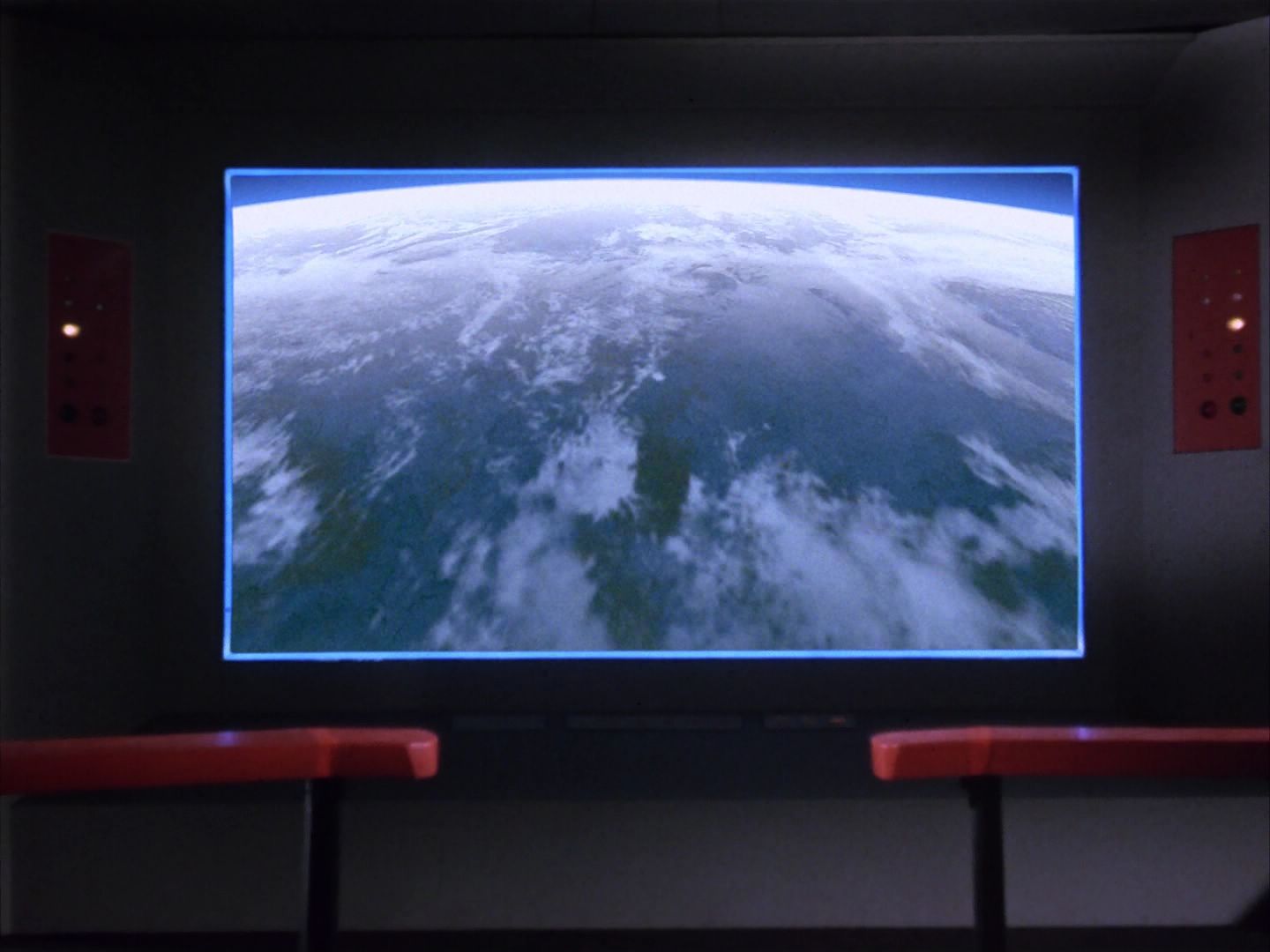 ariane179254_StarTrek_1x04_TheNakedTime-NewEffects_3172.jpg