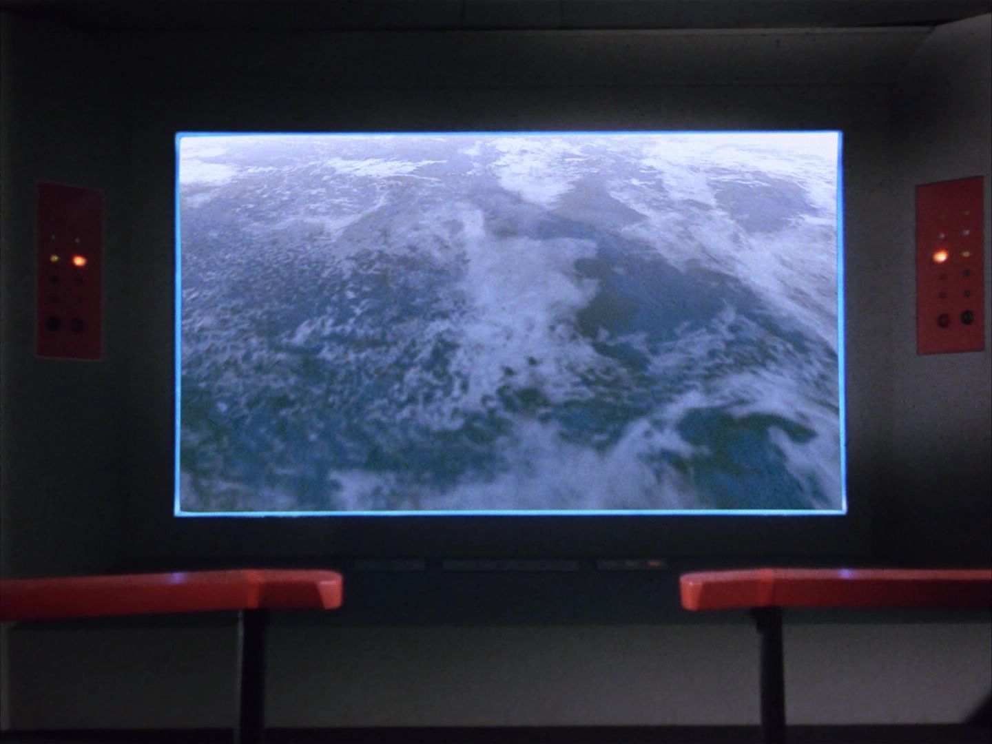 ariane179254_StarTrek_1x04_TheNakedTime-NewEffects_3211.jpg