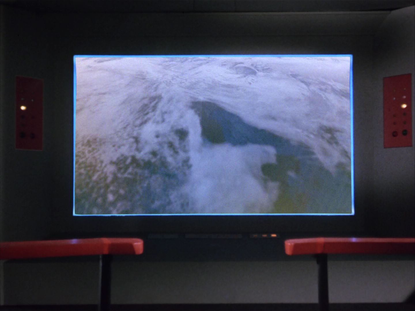 ariane179254_StarTrek_1x04_TheNakedTime-NewEffects_3230.jpg