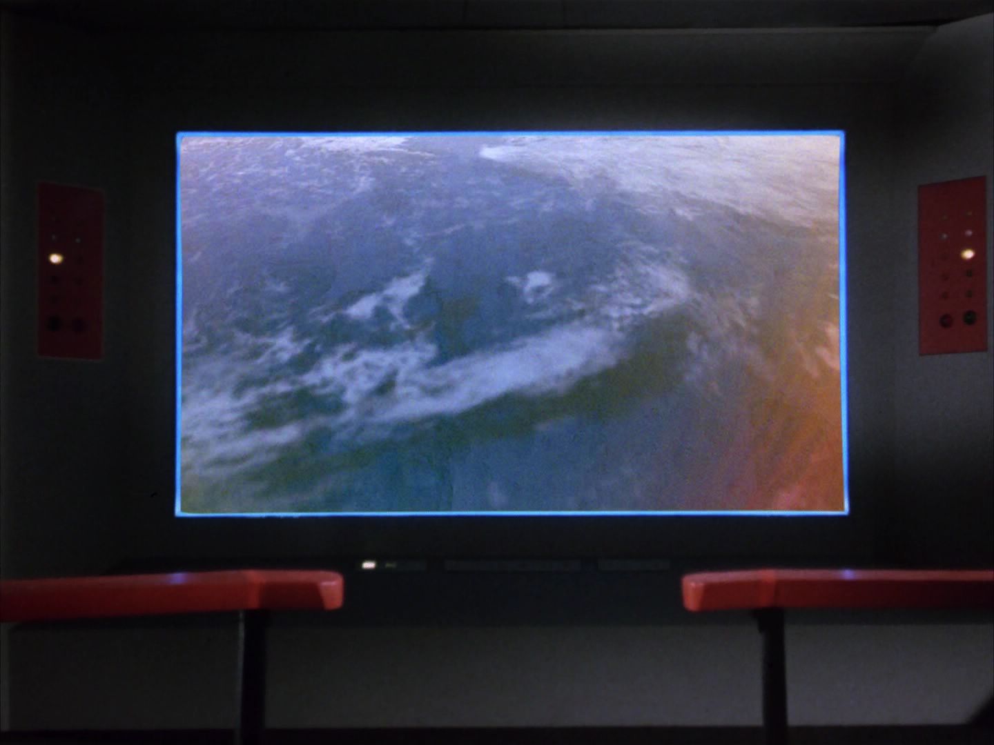 ariane179254_StarTrek_1x04_TheNakedTime-NewEffects_3247.jpg