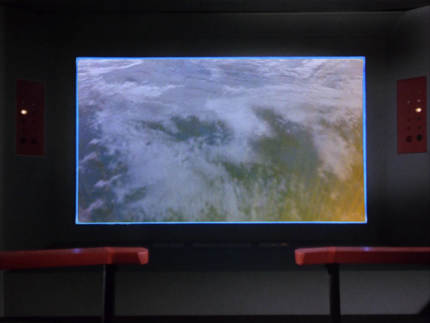 ariane179254_StarTrek_1x04_TheNakedTime-NewEffects_3249.jpg