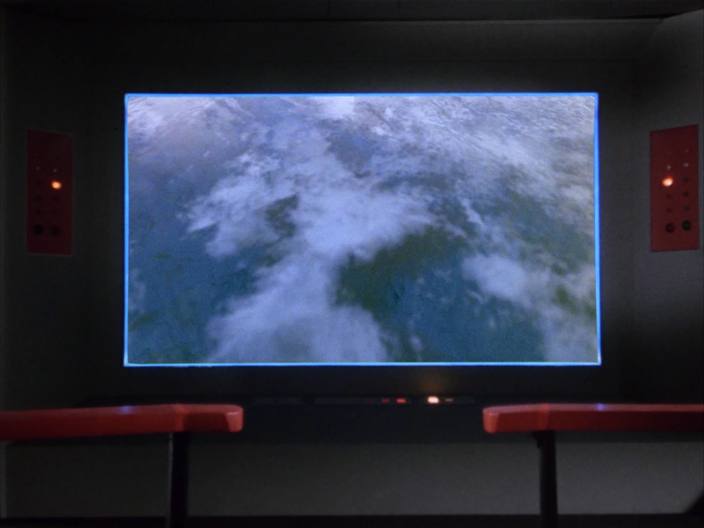 ariane179254_StarTrek_1x04_TheNakedTime-NewEffects_3250.jpg