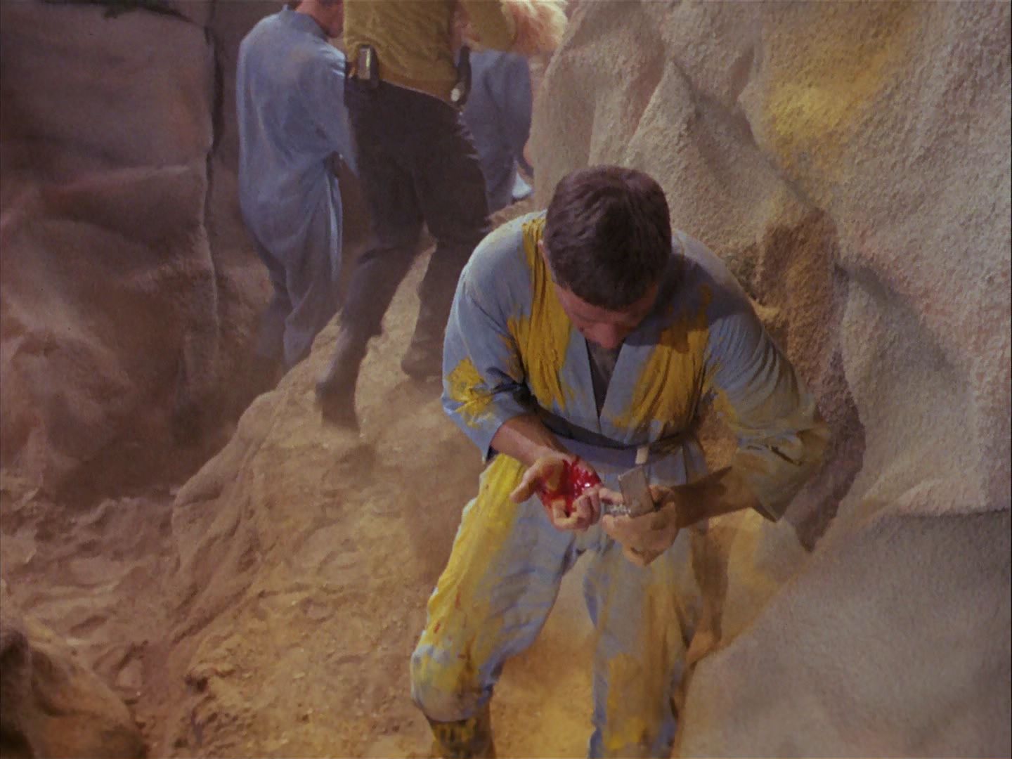 ariane179254_StarTrek_1x05_TheEnemyWithin_0063.jpg