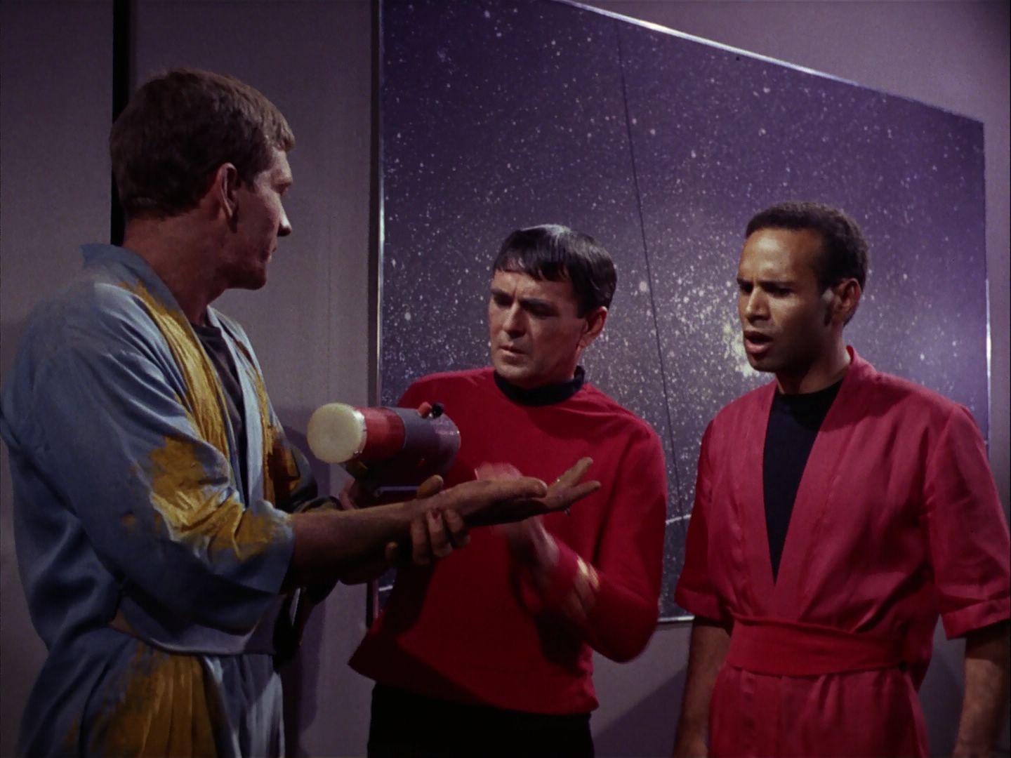 ariane179254_StarTrek_1x05_TheEnemyWithin_0115.jpg