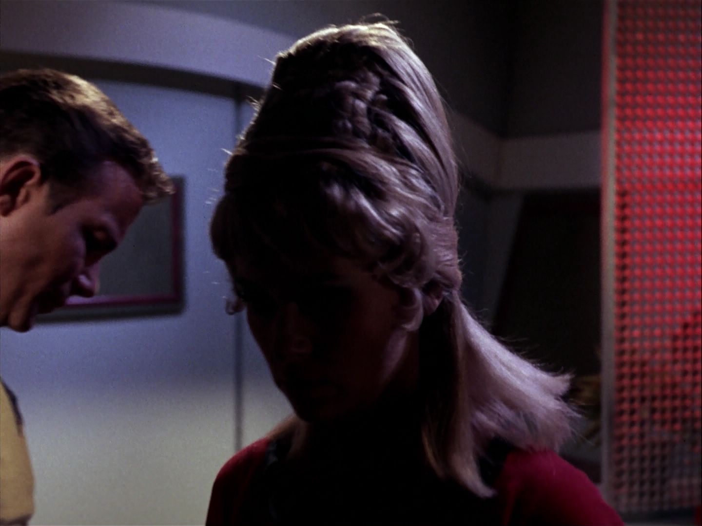 ariane179254_StarTrek_1x05_TheEnemyWithin_0343.jpg