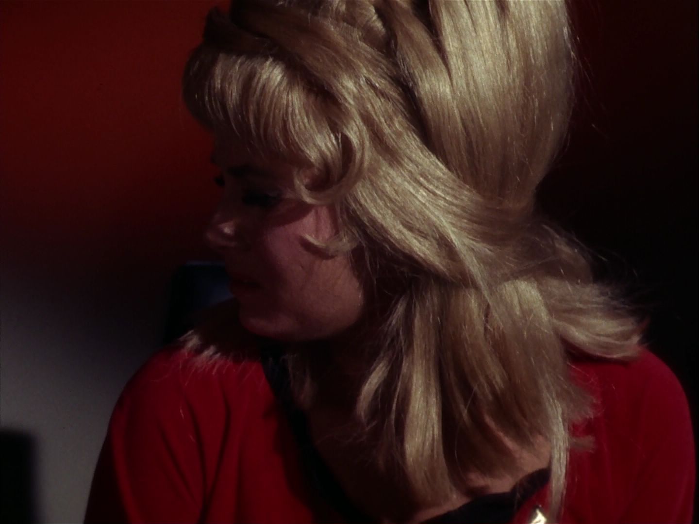ariane179254_StarTrek_1x05_TheEnemyWithin_0885.jpg