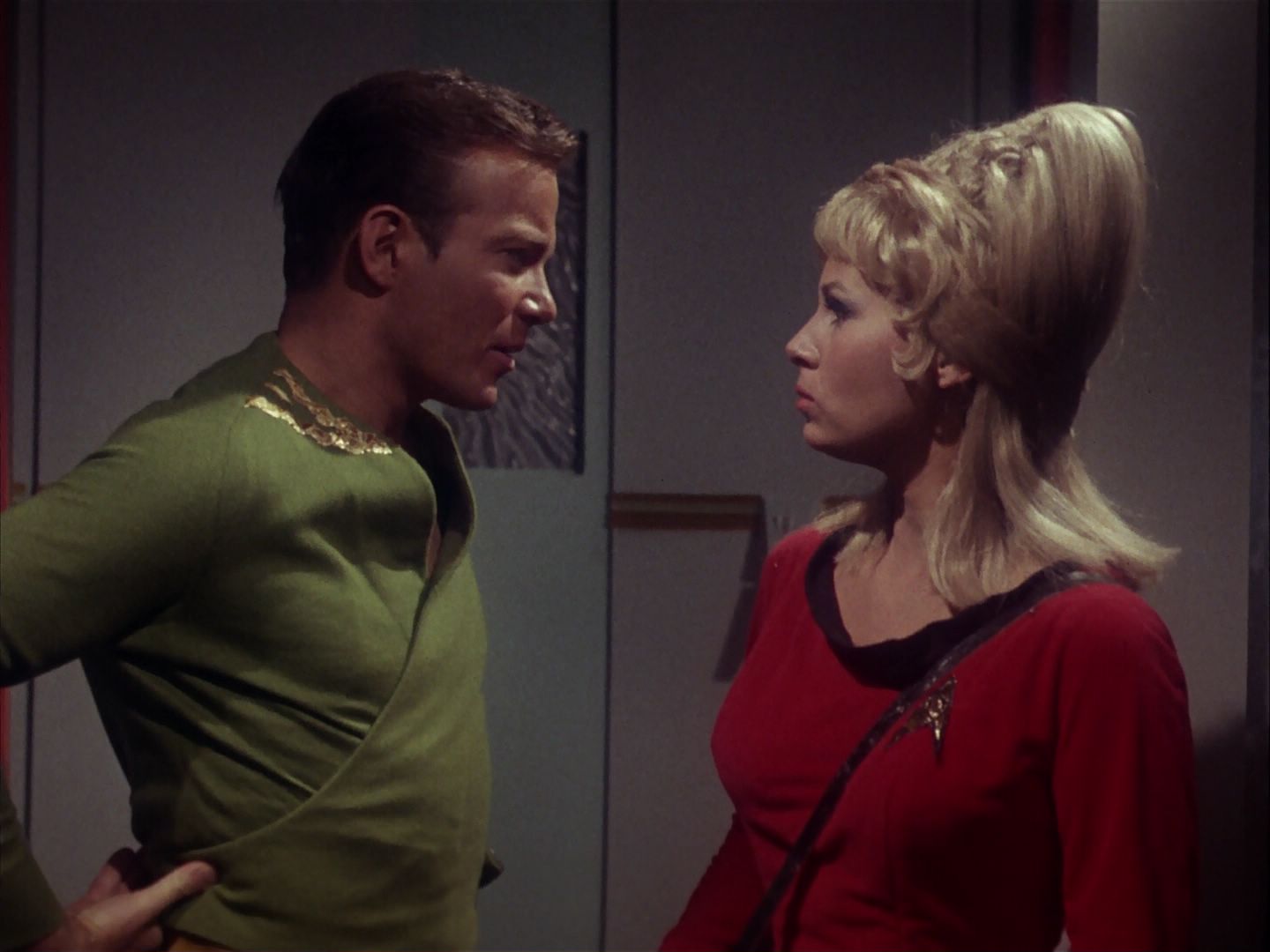 ariane179254_StarTrek_1x05_TheEnemyWithin_2678.jpg