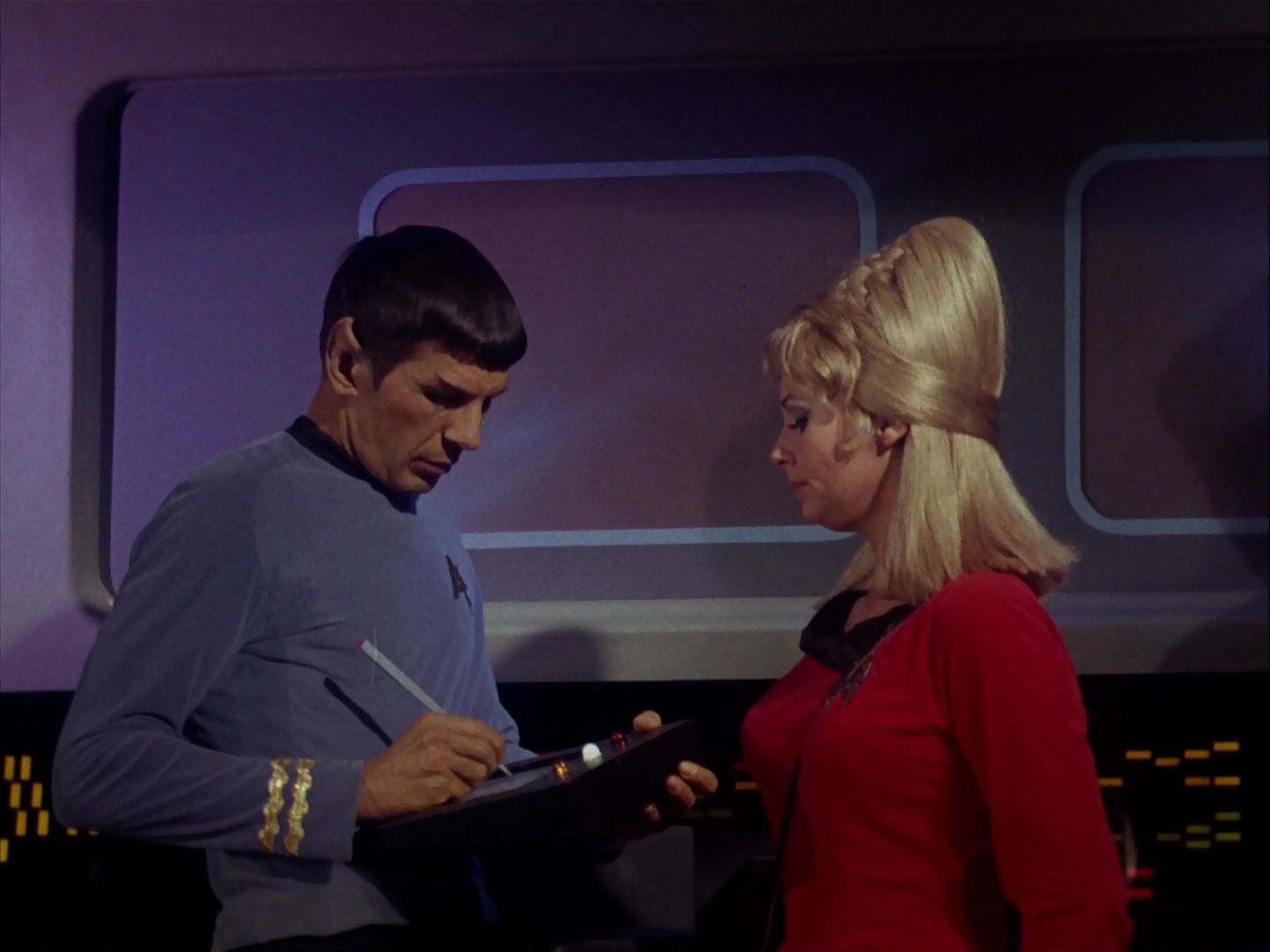ariane179254_StarTrek_1x05_TheEnemyWithin_3078.jpg