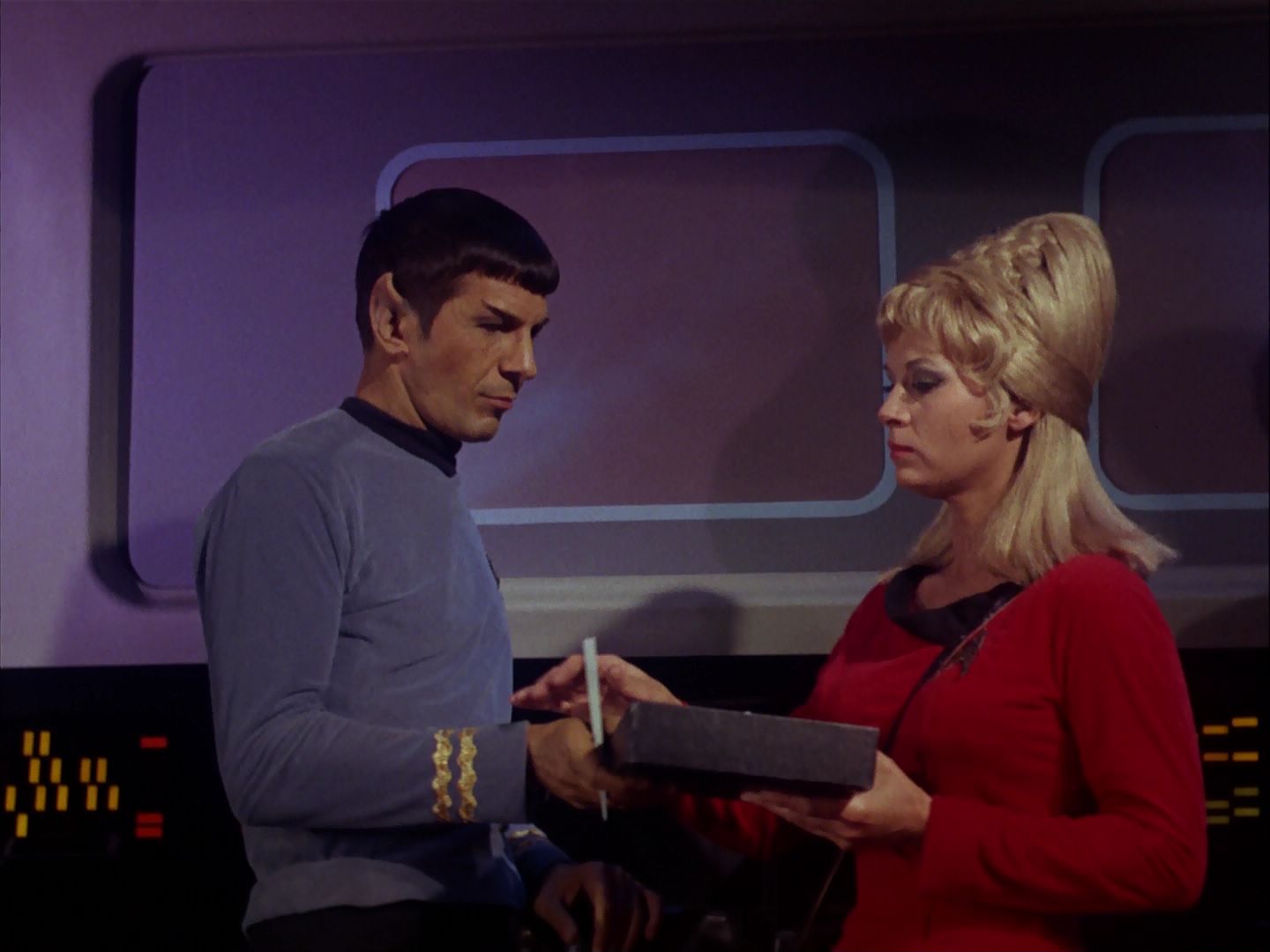 ariane179254_StarTrek_1x05_TheEnemyWithin_3087.jpg
