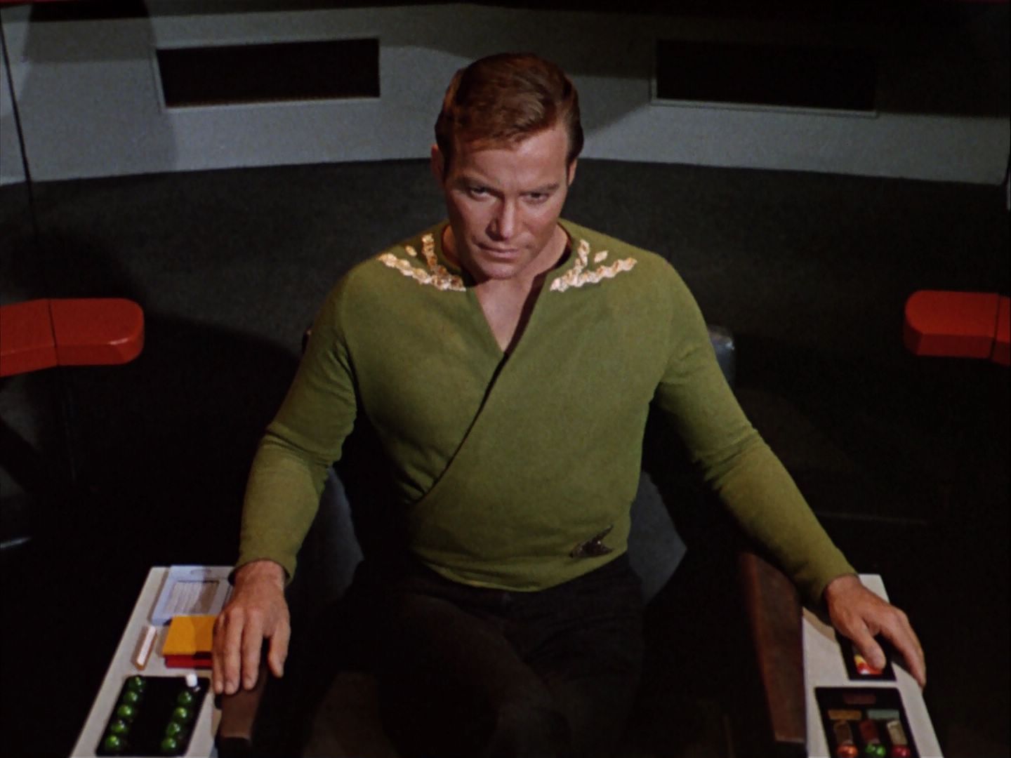ariane179254_StarTrek_1x05_TheEnemyWithin_3096.jpg