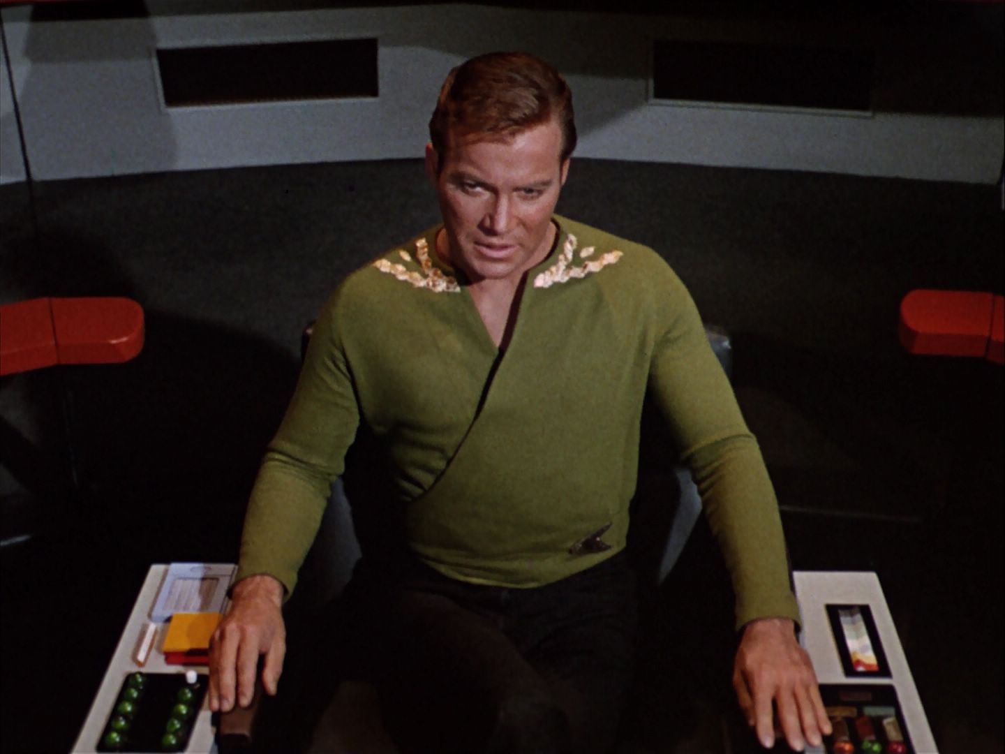 ariane179254_StarTrek_1x05_TheEnemyWithin_3097.jpg