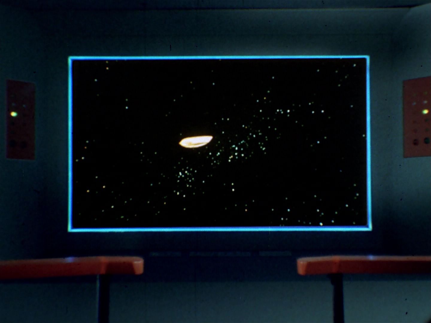 ariane179254_StarTrek_1x06_MuddsWomen_0018.jpg