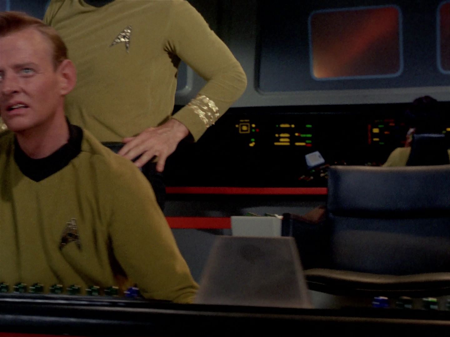 ariane179254_StarTrek_1x06_MuddsWomen_0027.jpg