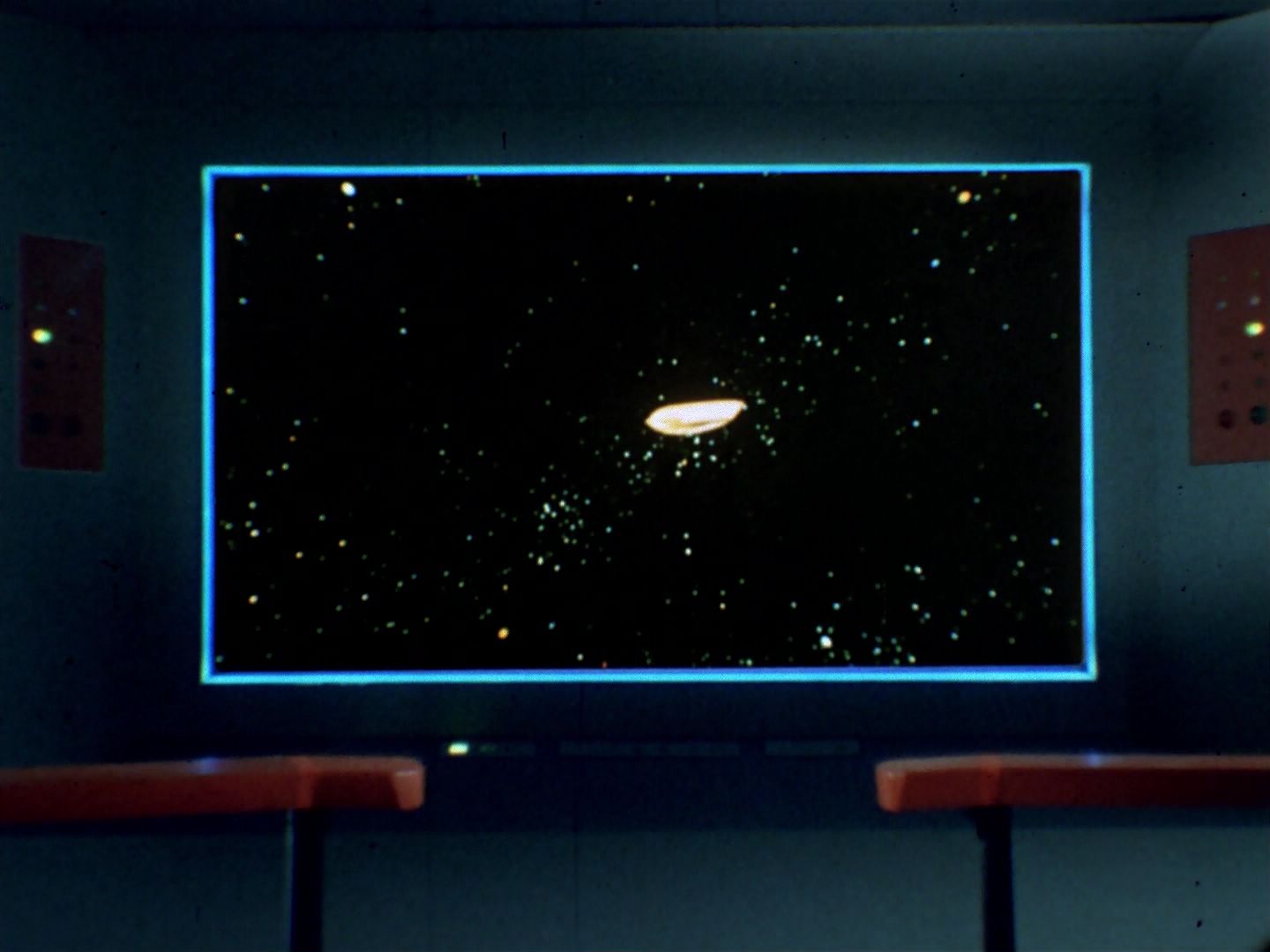 ariane179254_StarTrek_1x06_MuddsWomen_0045.jpg