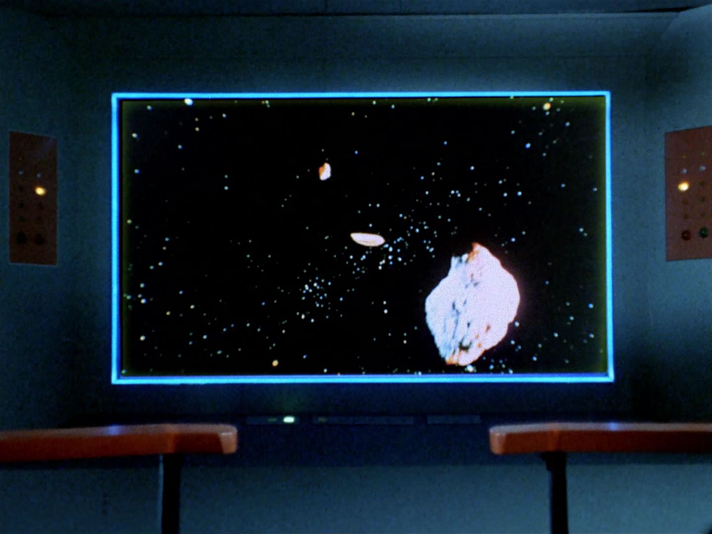 ariane179254_StarTrek_1x06_MuddsWomen_0104.jpg