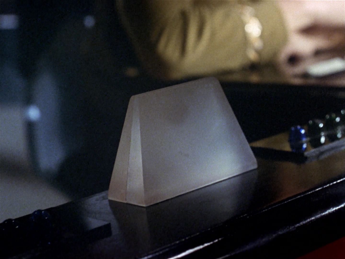 ariane179254_StarTrek_1x06_MuddsWomen_0153.jpg