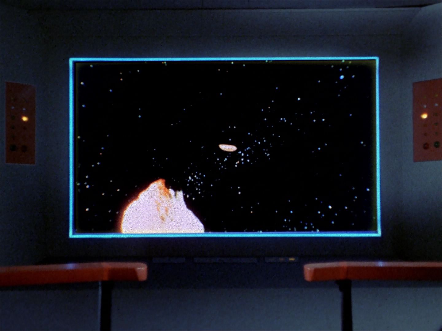 ariane179254_StarTrek_1x06_MuddsWomen_0232.jpg