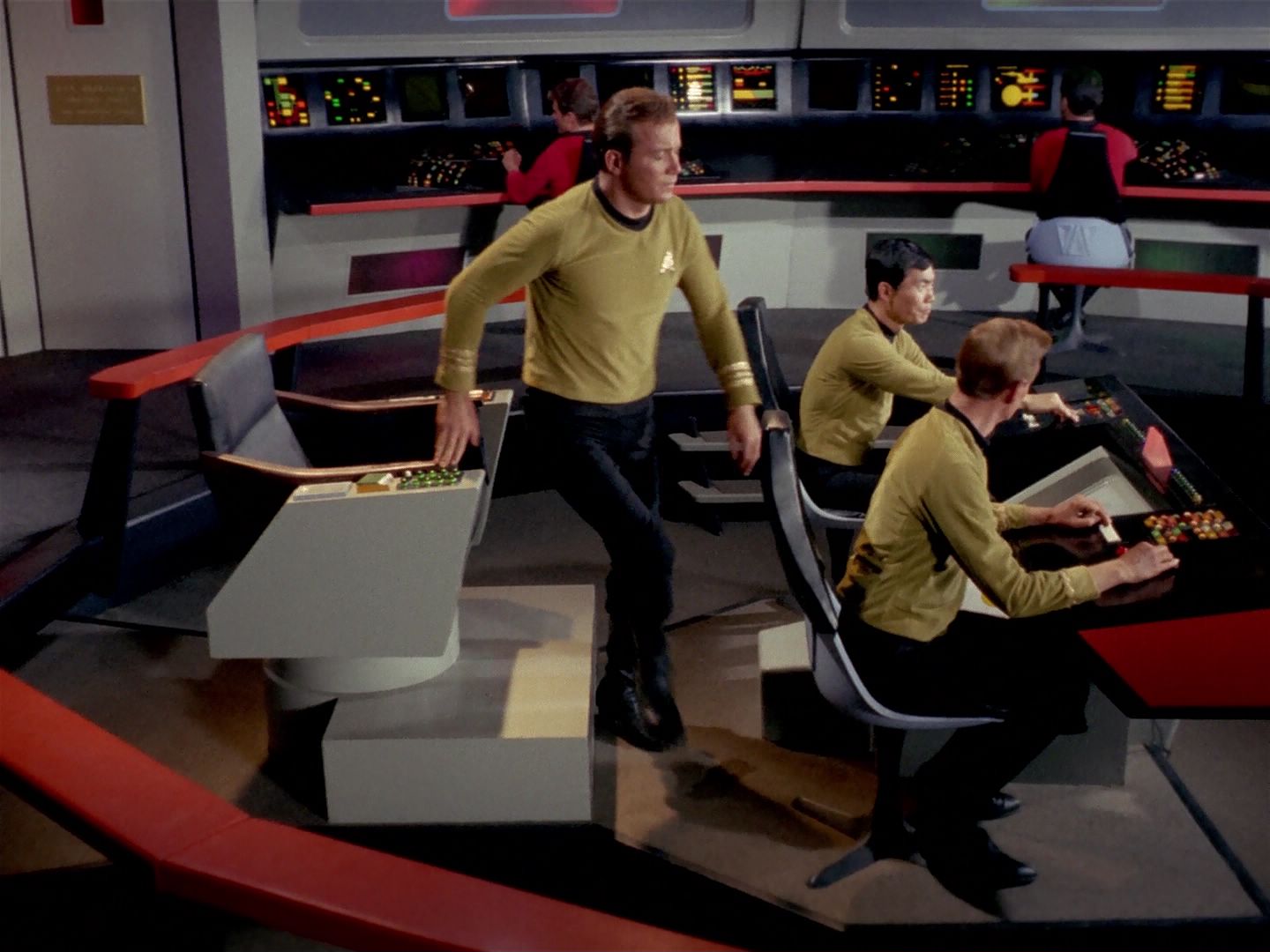 ariane179254_StarTrek_1x06_MuddsWomen_0269.jpg