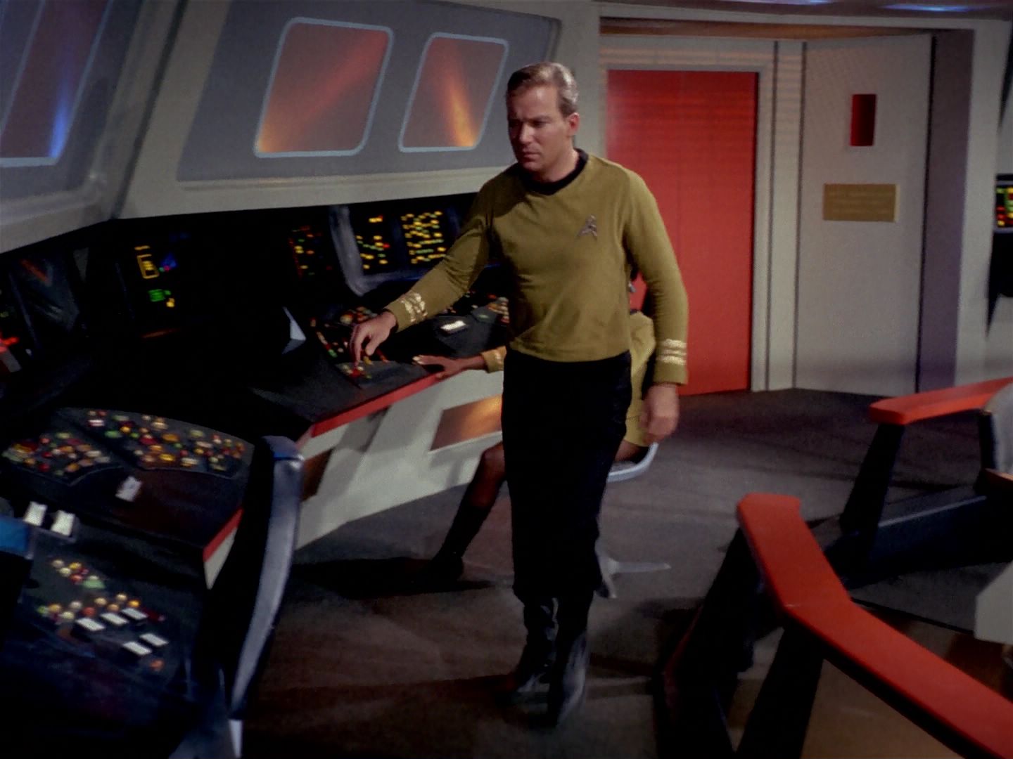 ariane179254_StarTrek_1x06_MuddsWomen_0273.jpg
