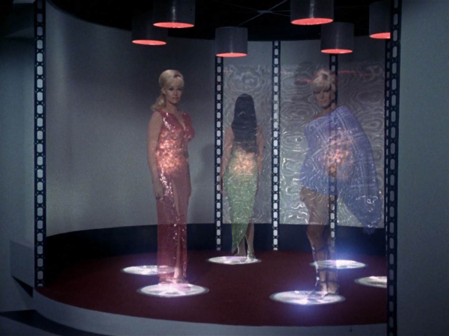 ariane179254_StarTrek_1x06_MuddsWomen_0405.jpg