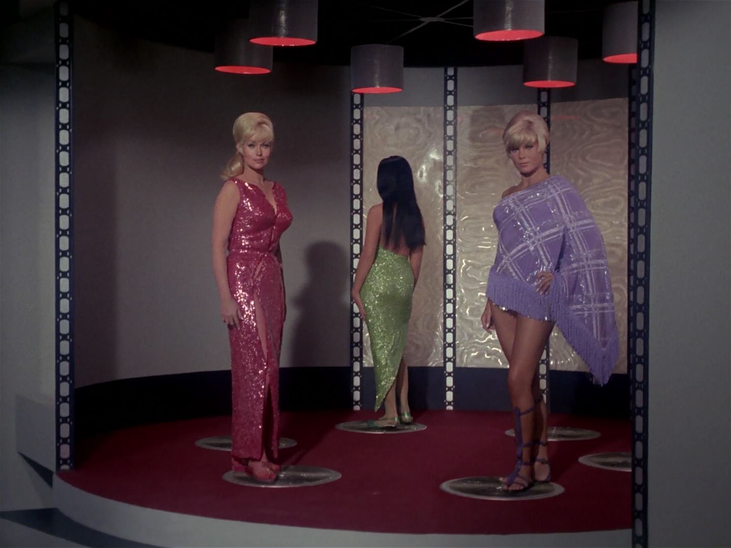 ariane179254_StarTrek_1x06_MuddsWomen_0410.jpg
