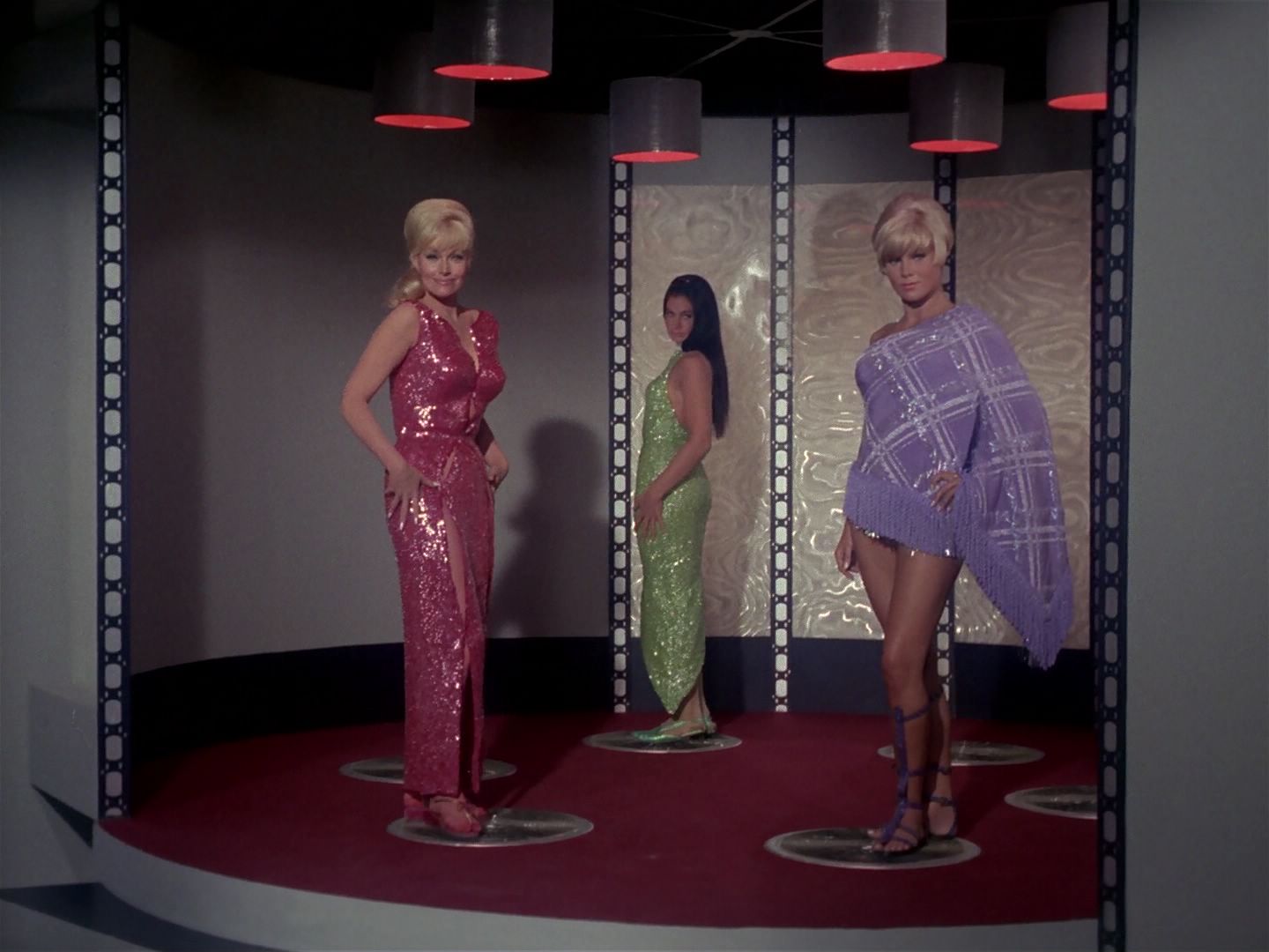 ariane179254_StarTrek_1x06_MuddsWomen_0412.jpg